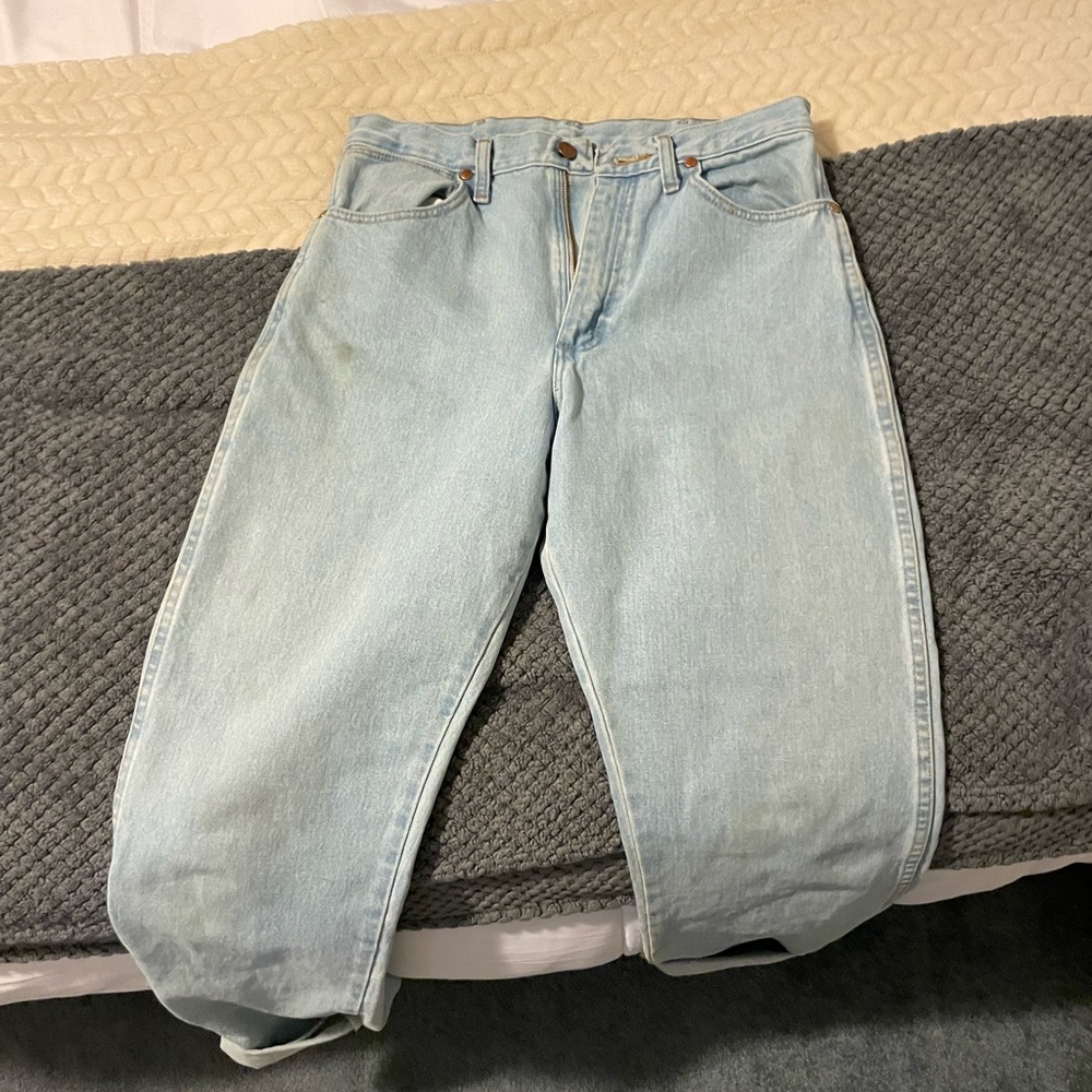 Wrangler cowboy cut jeans light wash women’s 11x36